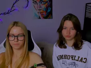 kamilla-star's Live Sex Cam Show