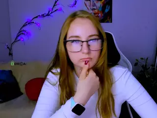 kamilla-star's Live Sex Cam Show