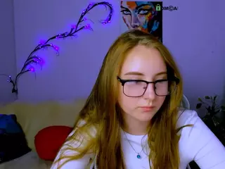 kamilla-star's Live Sex Cam Show