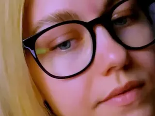 kamilla-star's Live Sex Cam Show