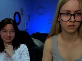 kamilla-star's Live Sex Cam Show