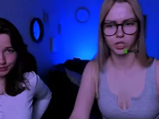 kamilla-star's Live Sex Cam Show