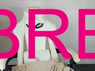 MILKA's Live Sex Cam Show