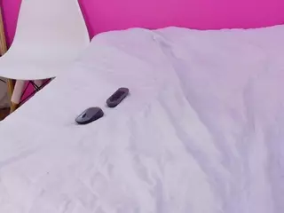 miss-nahomi's Live Sex Cam Show
