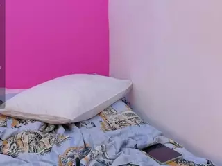 miss-nahomi's Live Sex Cam Show
