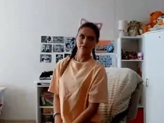 MoiraBayles's Live Sex Cam Show