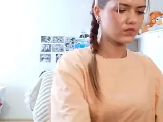 MoiraBayles's Live Sex Cam Show