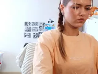 MoiraBayles's Live Sex Cam Show