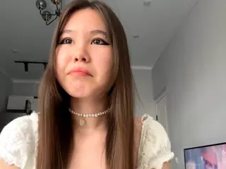 Akemi's Live Sex Cam Show