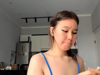 Akemi's Live Sex Cam Show