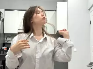 Akemi's Live Sex Cam Show