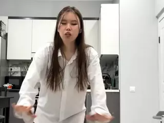Akemi's Live Sex Cam Show