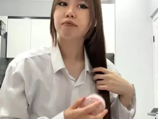 Akemi's Live Sex Cam Show