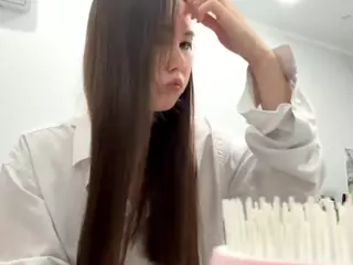 Akemi's Live Sex Cam Show