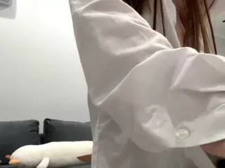 Akemi's Live Sex Cam Show