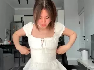Akemi's Live Sex Cam Show