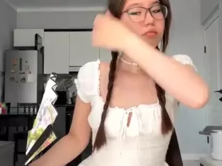 Akemi's Live Sex Cam Show