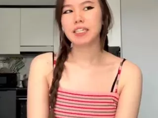 Akemi's Live Sex Cam Show