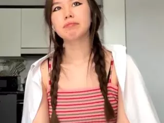Akemi's Live Sex Cam Show