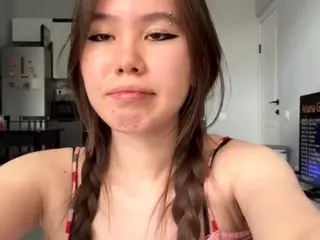 Akemi's Live Sex Cam Show