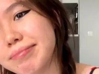 Akemi's Live Sex Cam Show