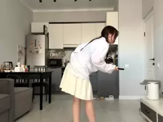 Akemi's Live Sex Cam Show