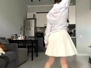 Akemi's Live Sex Cam Show