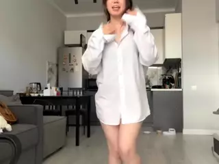 Akemi's Live Sex Cam Show