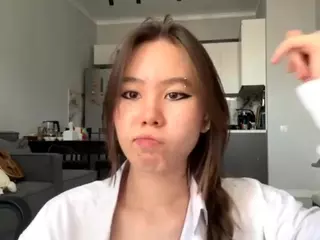Akemi's Live Sex Cam Show