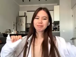 Akemi's Live Sex Cam Show