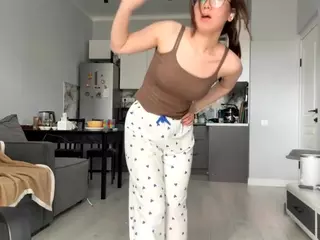 Akemi's Live Sex Cam Show