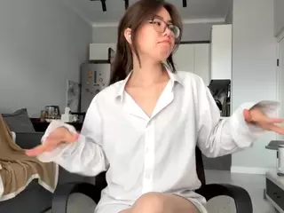 Akemi's Live Sex Cam Show