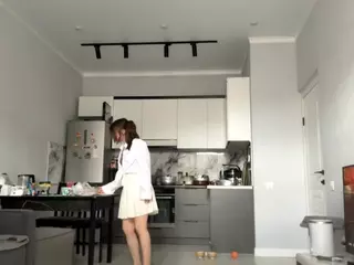 Akemi's Live Sex Cam Show