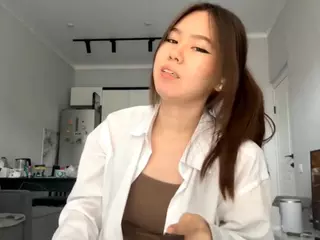 Akemi's Live Sex Cam Show