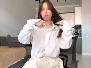 Akemi's Live Sex Cam Show