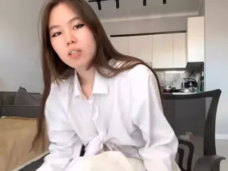 Akemi's Live Sex Cam Show