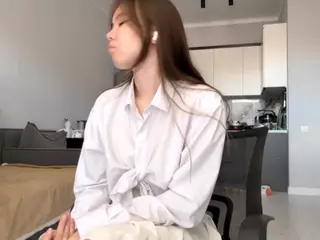 Akemi's Live Sex Cam Show