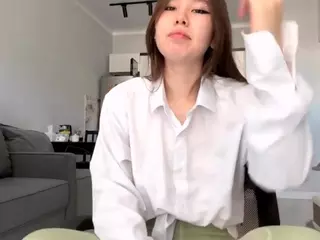 Akemi's Live Sex Cam Show