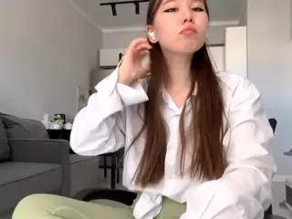 Akemi's Live Sex Cam Show