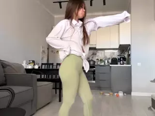 Akemi's Live Sex Cam Show
