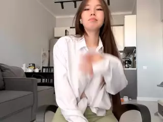 Akemi's Live Sex Cam Show