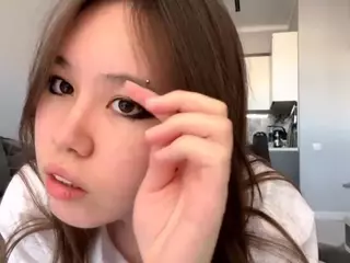 Akemi's Live Sex Cam Show
