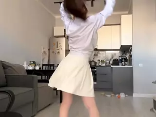 Akemi's Live Sex Cam Show