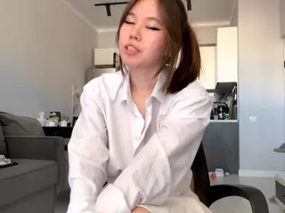 Akemi's Live Sex Cam Show