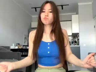 Akemi's Live Sex Cam Show