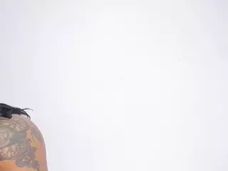 nahomi-bianchi's Live Sex Cam Show