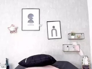 nahomi-bianchi's Live Sex Cam Show