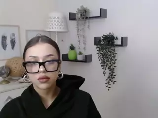 RoxyBullet's Live Sex Cam Show
