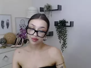 RoxyBullet's Live Sex Cam Show
