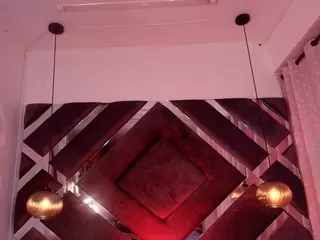 sara-lop's Live Sex Cam Show